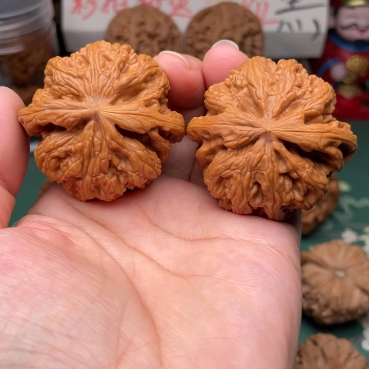 【闪购商品】把件文玩核桃46.5粗筋