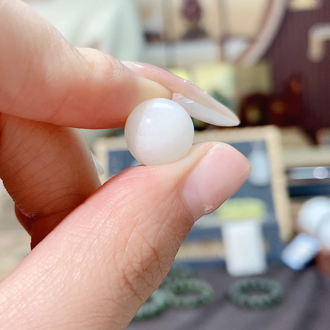 和田玉未镶嵌颈饰卡12mm