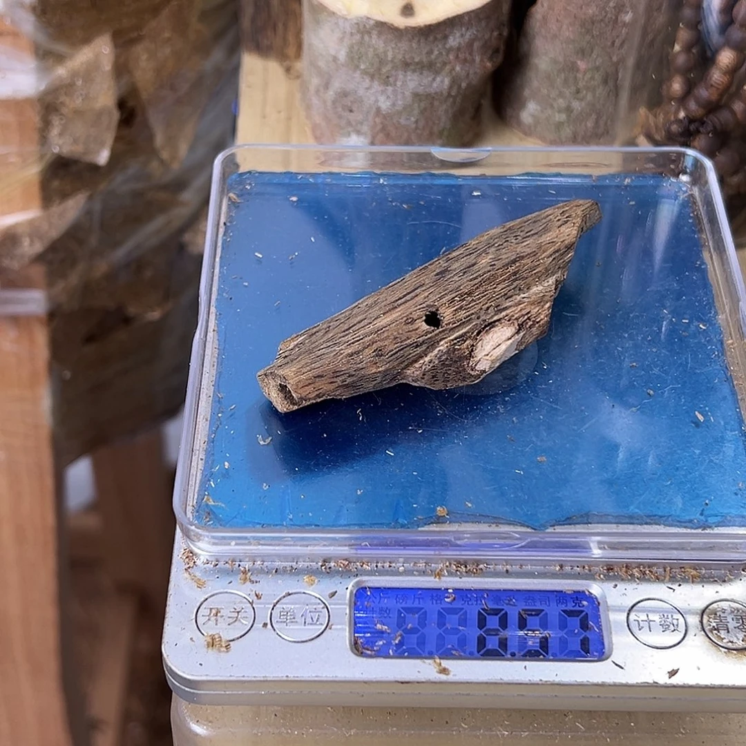 香料绿奇楠虫漏8克白棋