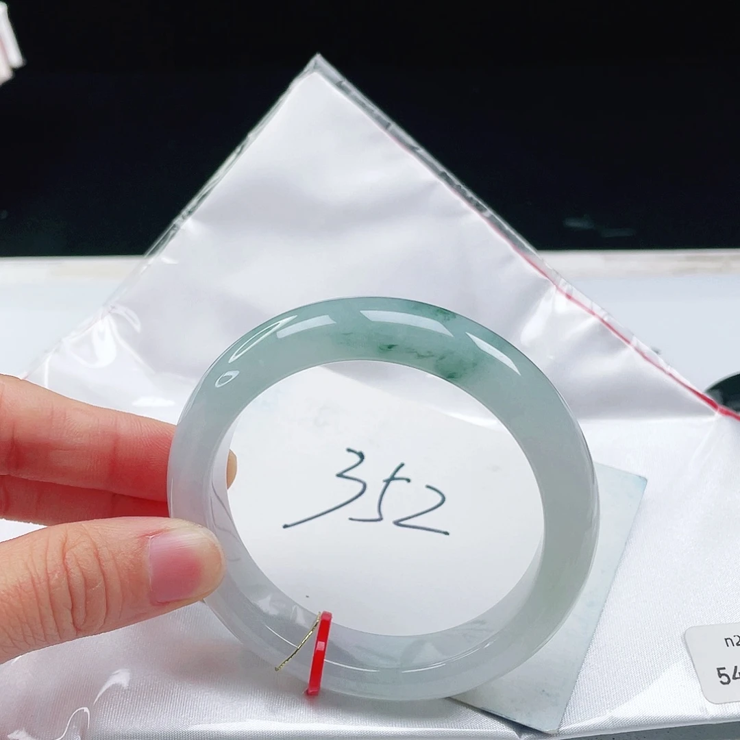 翡翠未镶嵌手镯54+正圈