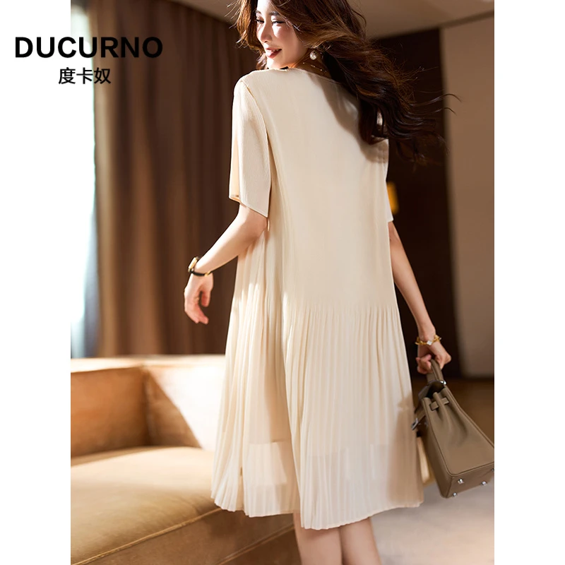 气质钉钻雪纺连衣裙女秋季2025年新款赫本风黑色百褶裙大码裙子