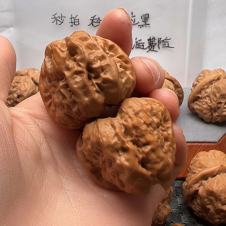 向***花吊坠文玩核桃蛤蟆