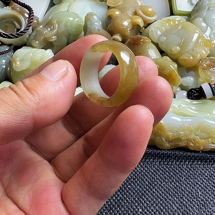 和田玉未镶嵌吊坠(不含链)