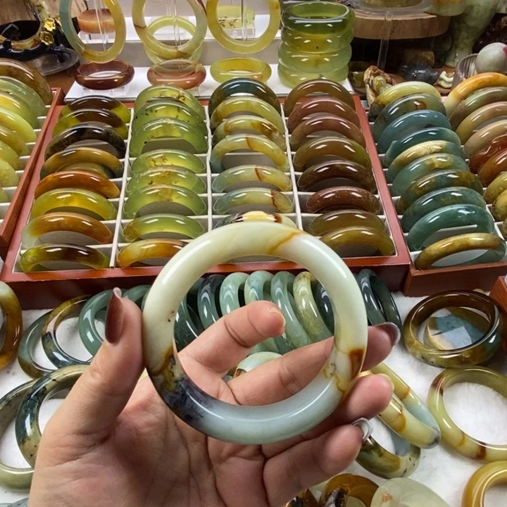 蛇纹石玉未镶嵌手镯57.8