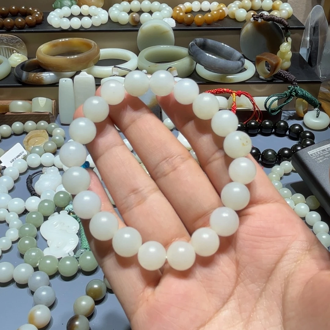 和田玉未镶嵌手串