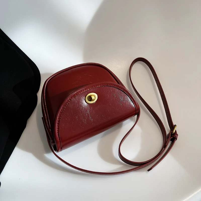 复古包包女2025新款质感斜挎小包轻便软皮手机包单肩百搭马鞍包