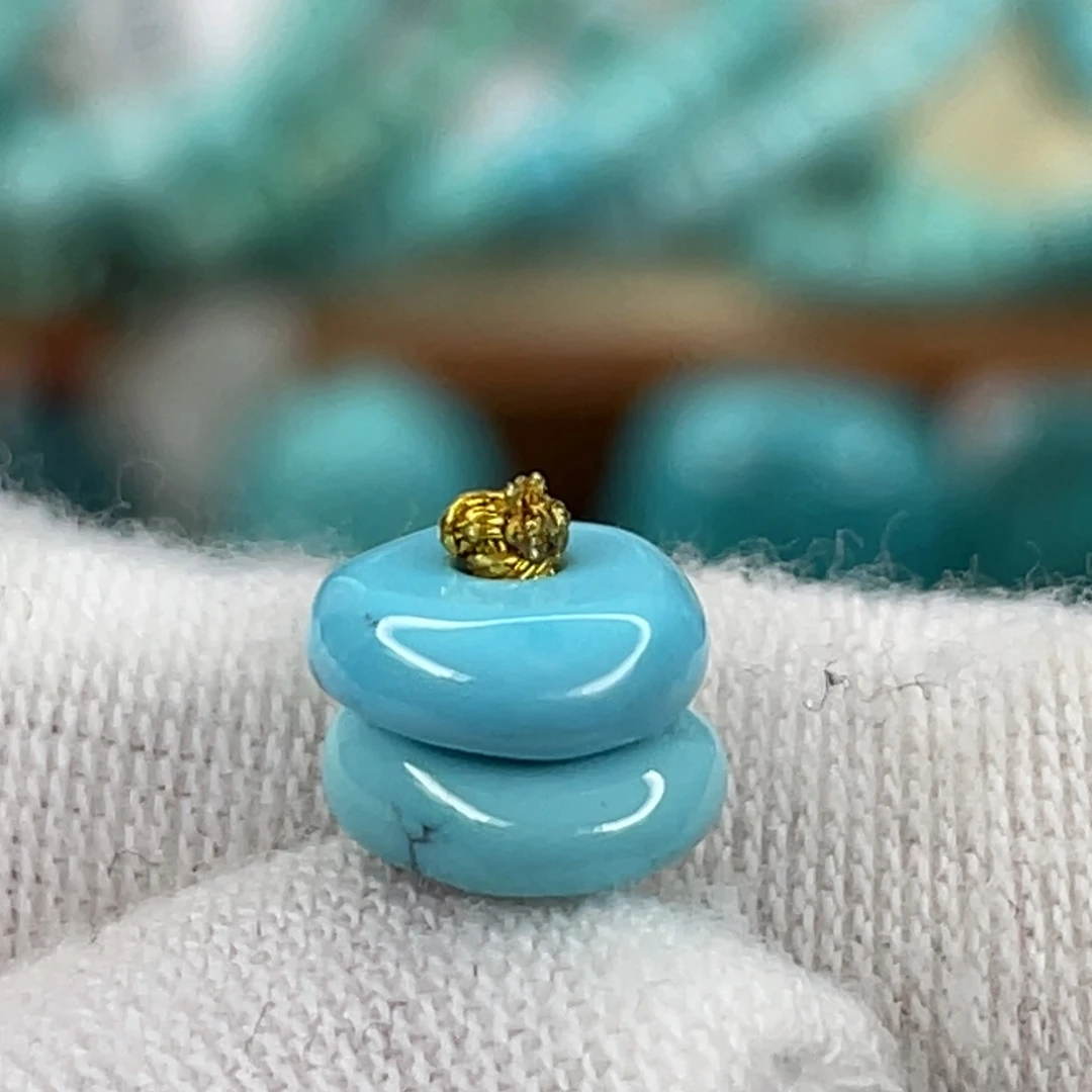 绿松石未镶嵌挂件