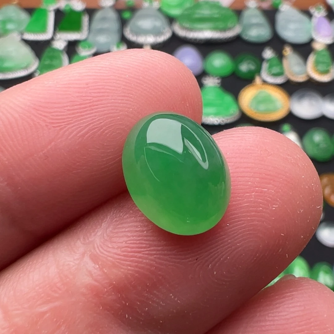 翡翠颈饰未镶嵌蛋面11.8