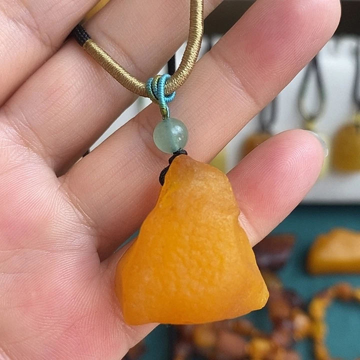 琥珀颈饰未镶嵌吊坠