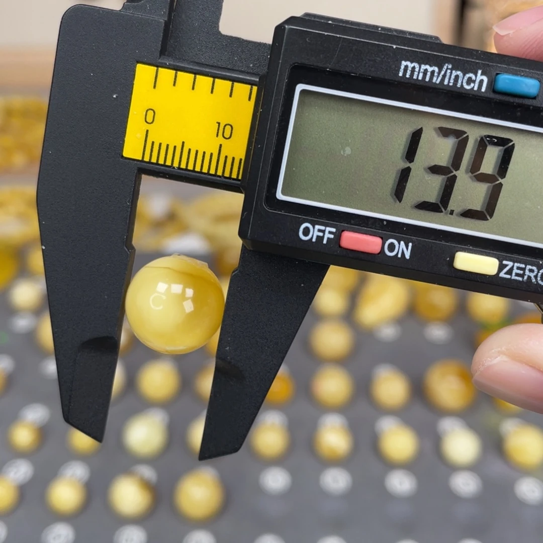 琥珀未镶嵌裸石67号