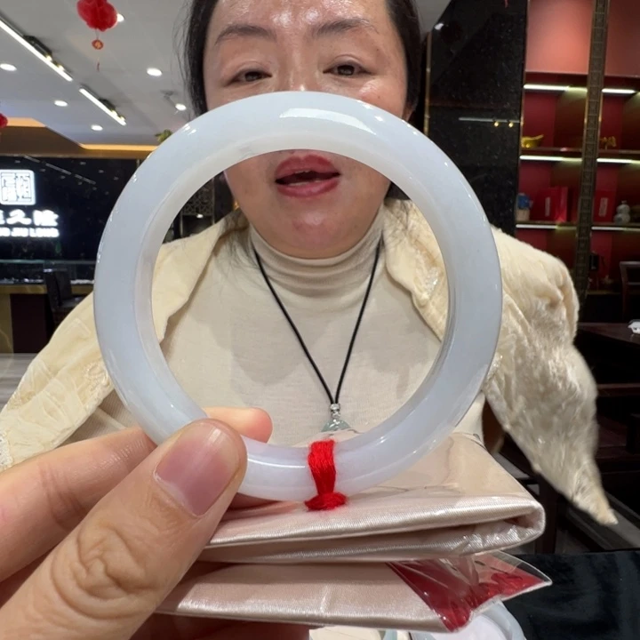 翡翠未镶嵌手镯冰蓝61