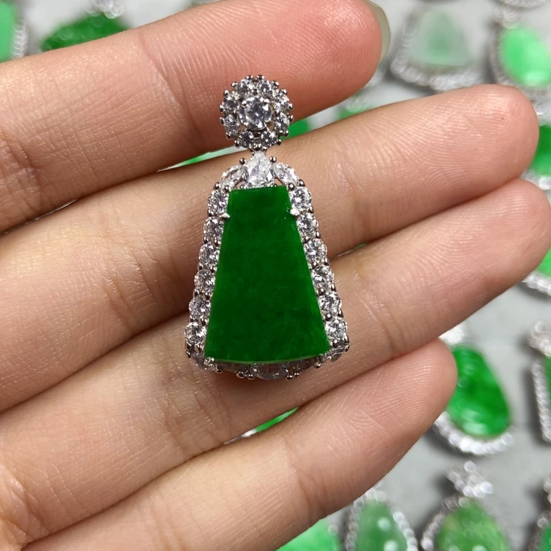 颈饰未镶嵌翡翠无事牌