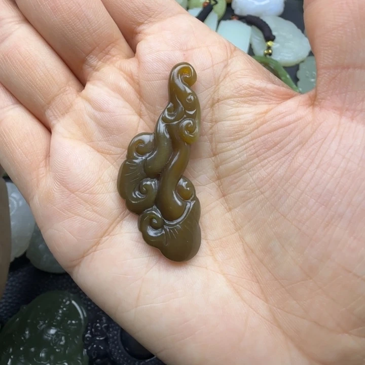 和田玉未镶嵌珠宝奇石