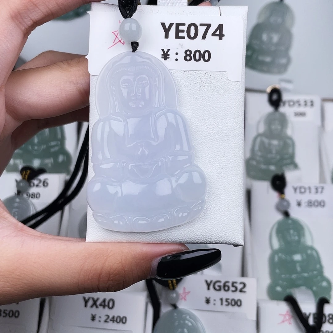 翡翠未镶嵌颈饰YE074