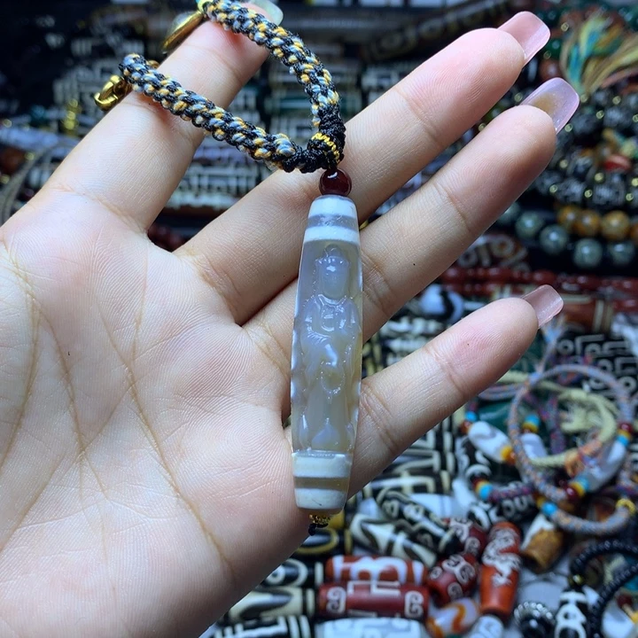 玛瑙/玉髓未镶嵌吊坠(赠链)