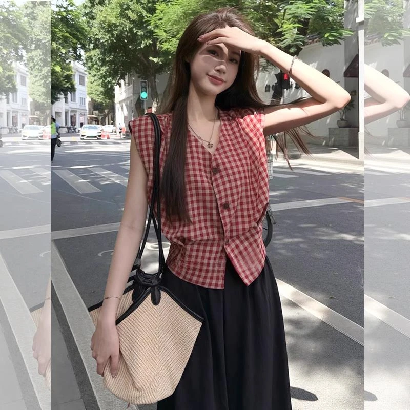 NIUOO复古拼色格子V领无袖衬衫女夏设计感收腰单排扣减龄掐腰上衣