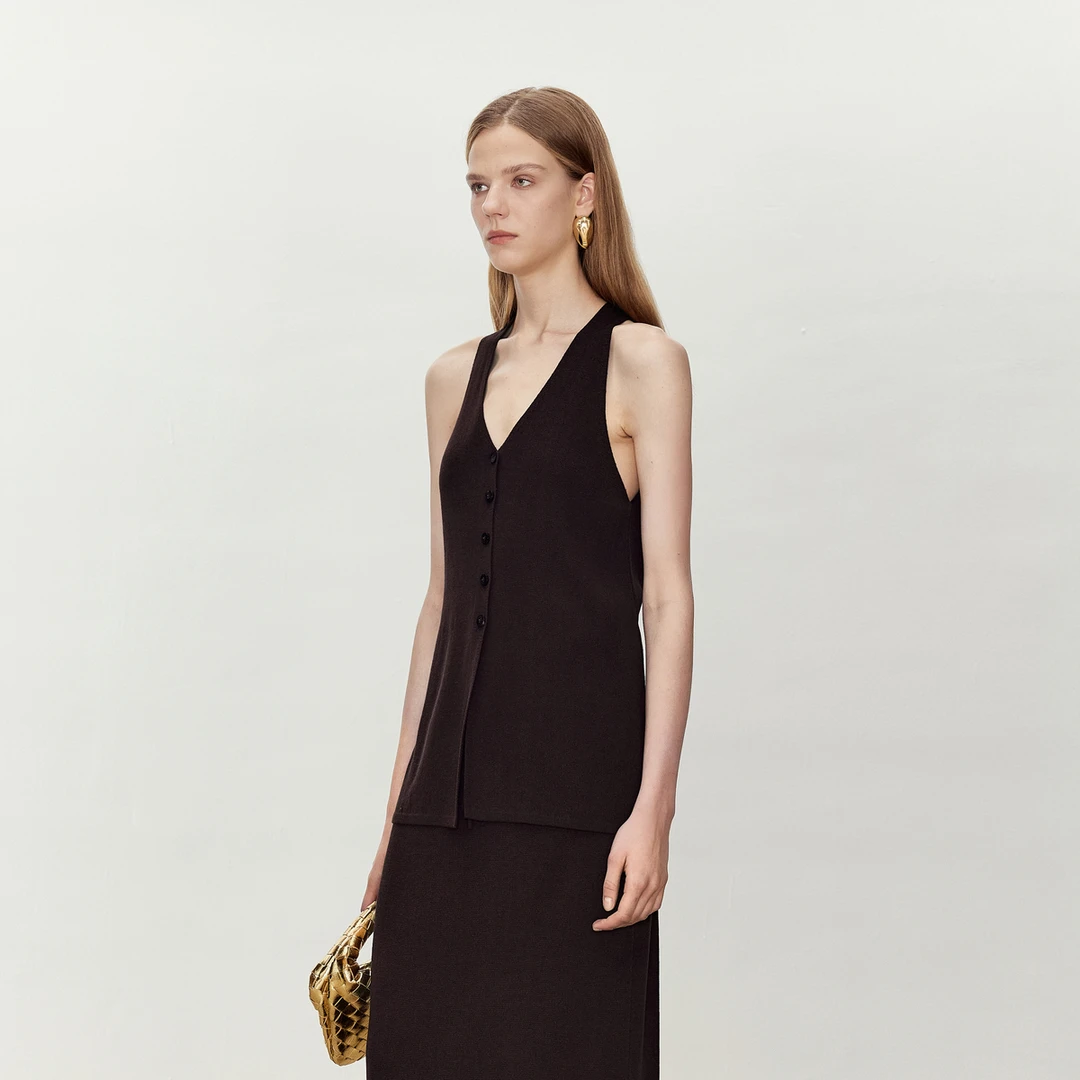 LYNEE 挂脖式简约V领弹力针织马甲女休闲无袖上衣LGD2FSK030