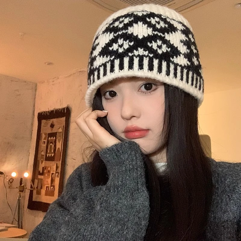 复古黑色渔夫帽菱形格子毛线帽子女款秋冬季显脸小百搭大围针织帽