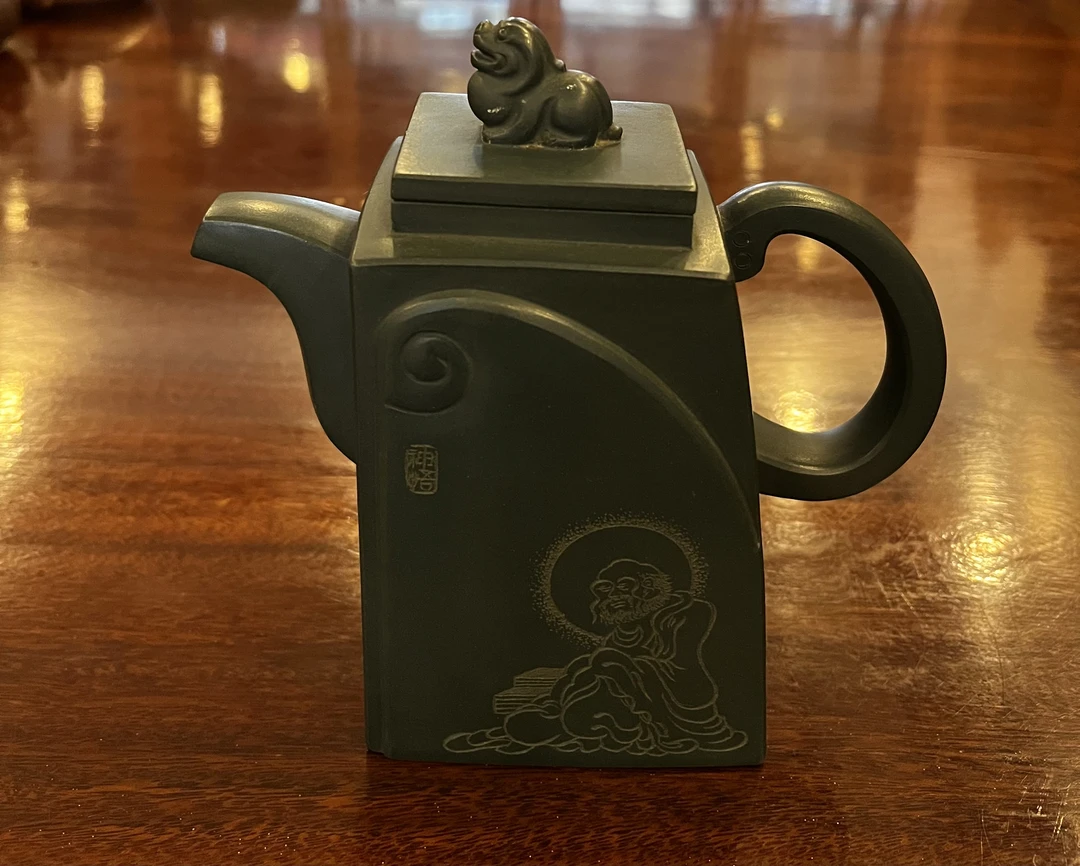 钟方壶  绿泥  容量530cc左右  路老师作品  手工紫砂壶精器
