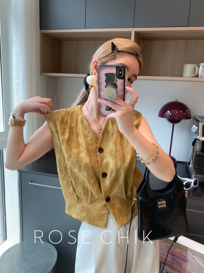 女士2025夏季新款V领印花显瘦单排扣无袖衬衫休闲