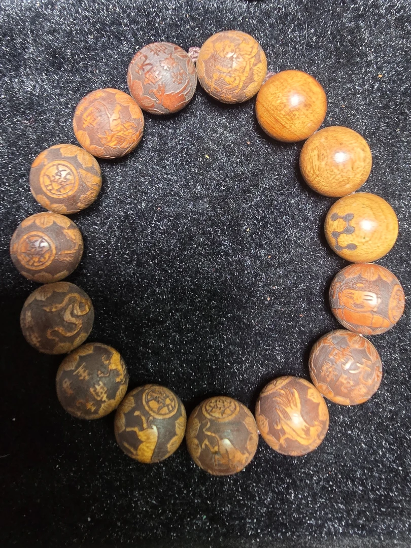 雷击枣木浮雕1.5十二生肖手串4045