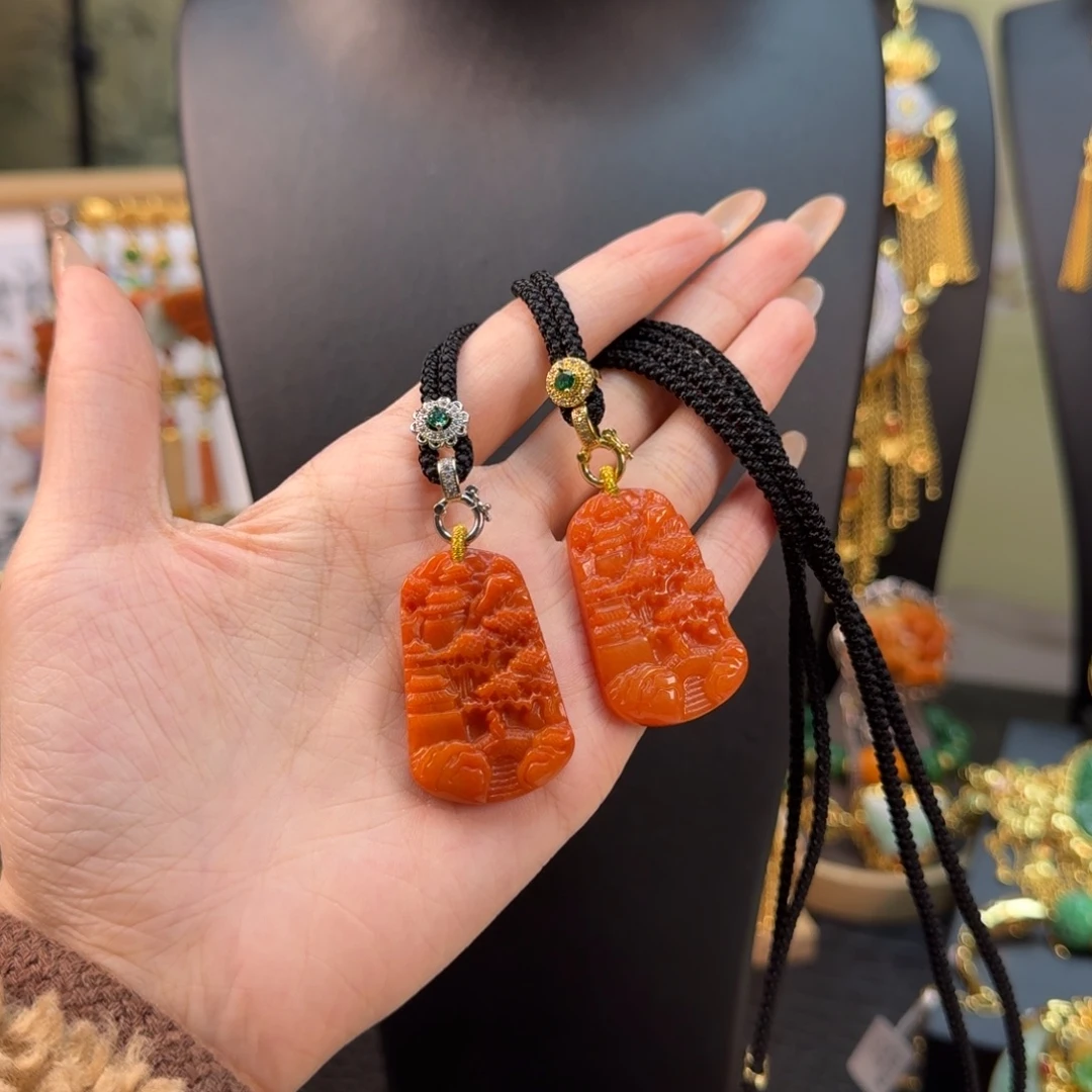 翡翠未镶嵌颈饰福利吊坠套装