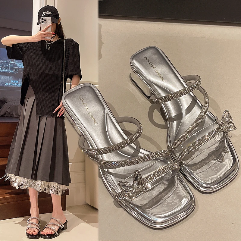 水钻凉拖鞋女夏外穿2025年新款时尚仙女风配裙子法式中跟绝美凉鞋
