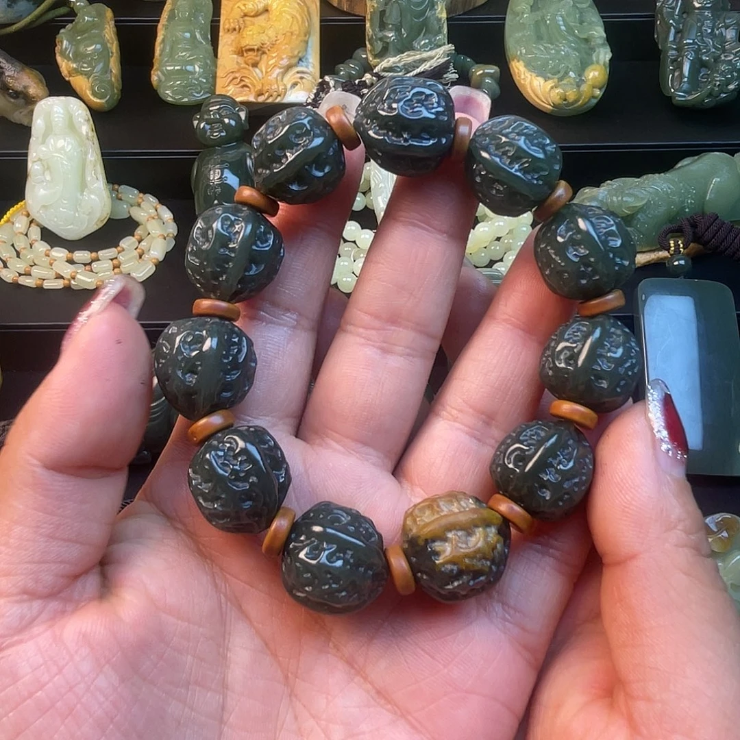 透闪石质玉未镶嵌手链