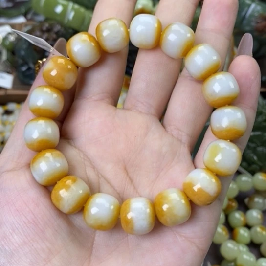 玉z****3手工手串颗颗带皮卡13