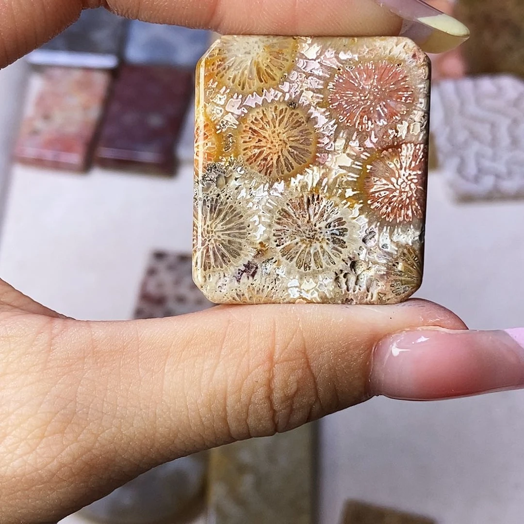 硅化玉颈饰合金今****天