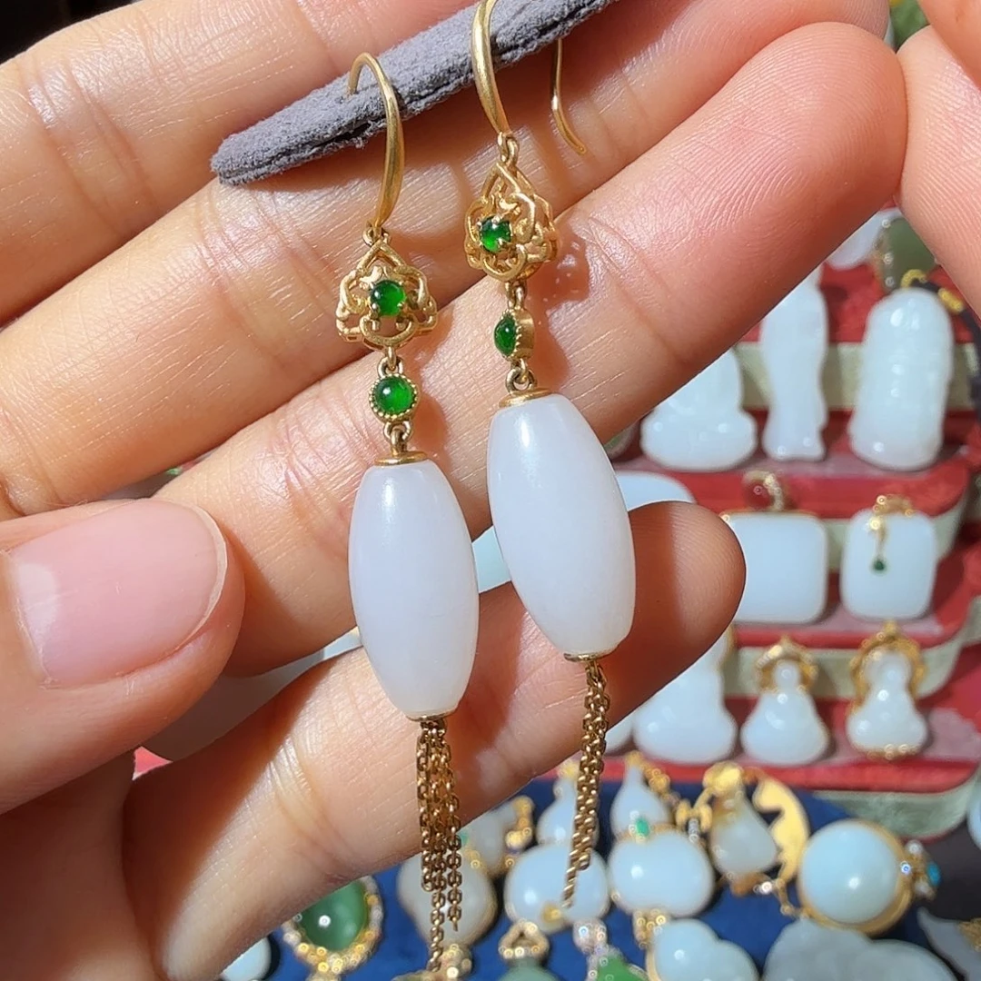 和田玉18K金镶嵌颈饰