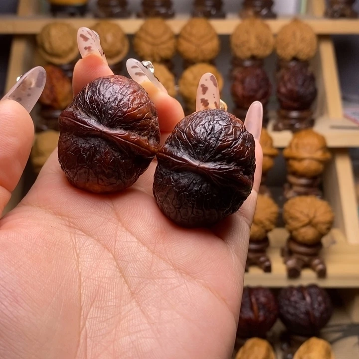 文玩核桃吊坠38七彩祥云Y19