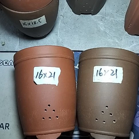 红泥紫泥三线两个花盆