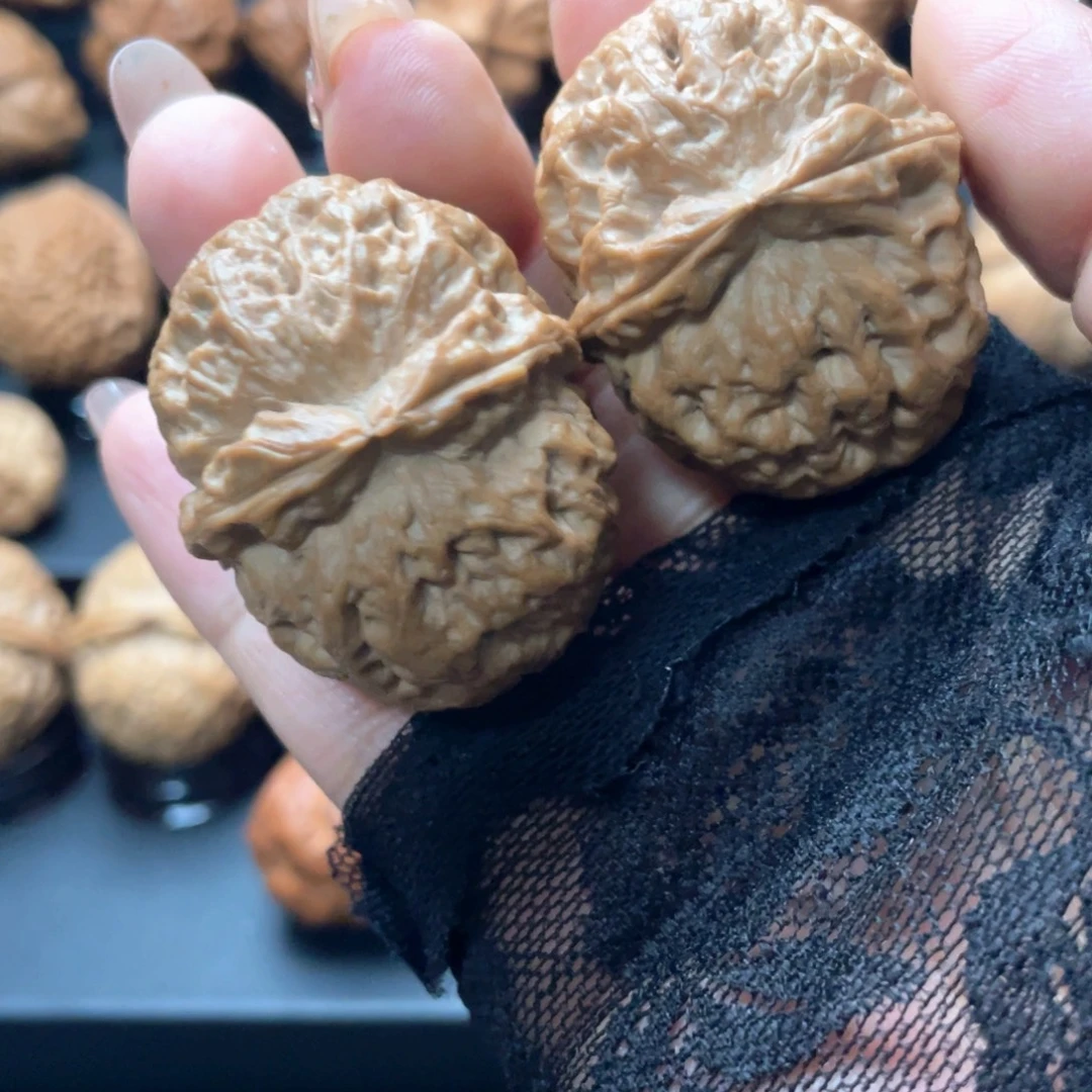 把件文玩核桃二龙 戏珠！哈哈……
