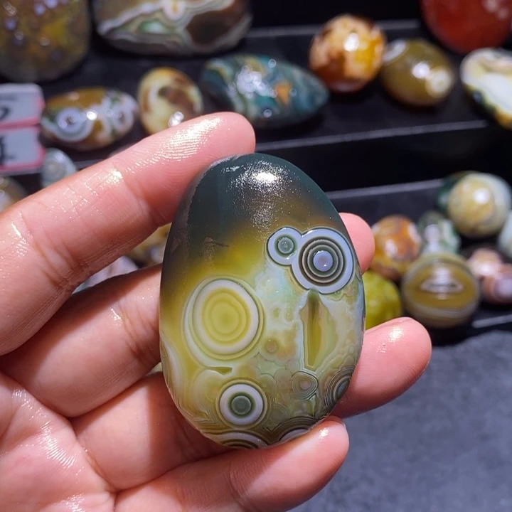 玛瑙/玉髓未镶嵌珠宝奇石33