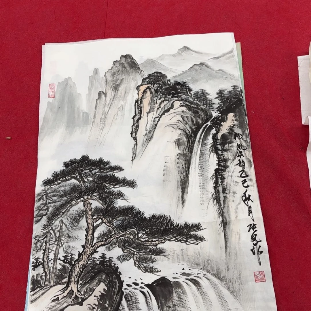 国画花鸟等图案为一体的