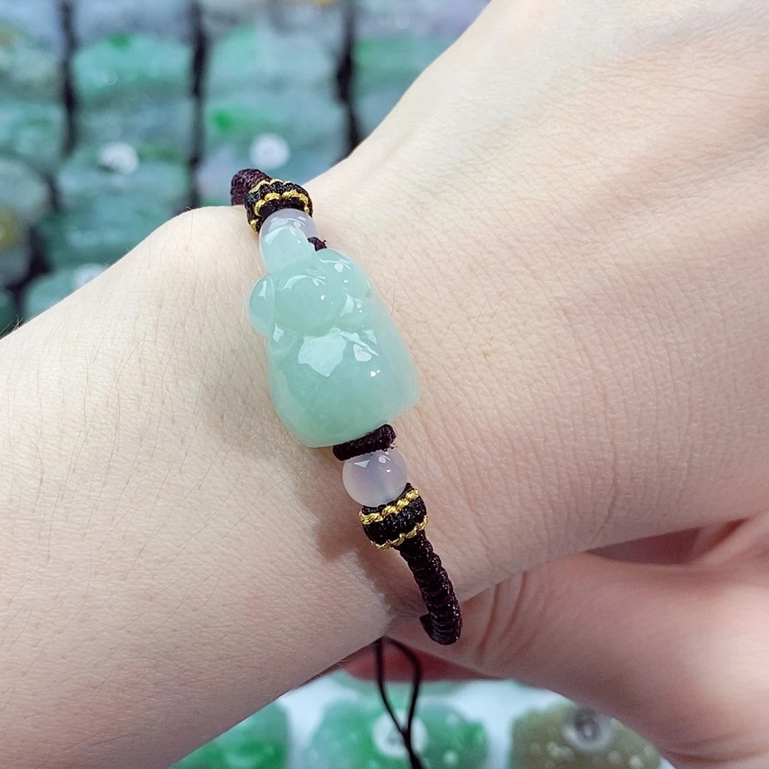 颈饰未镶嵌翡翠天然