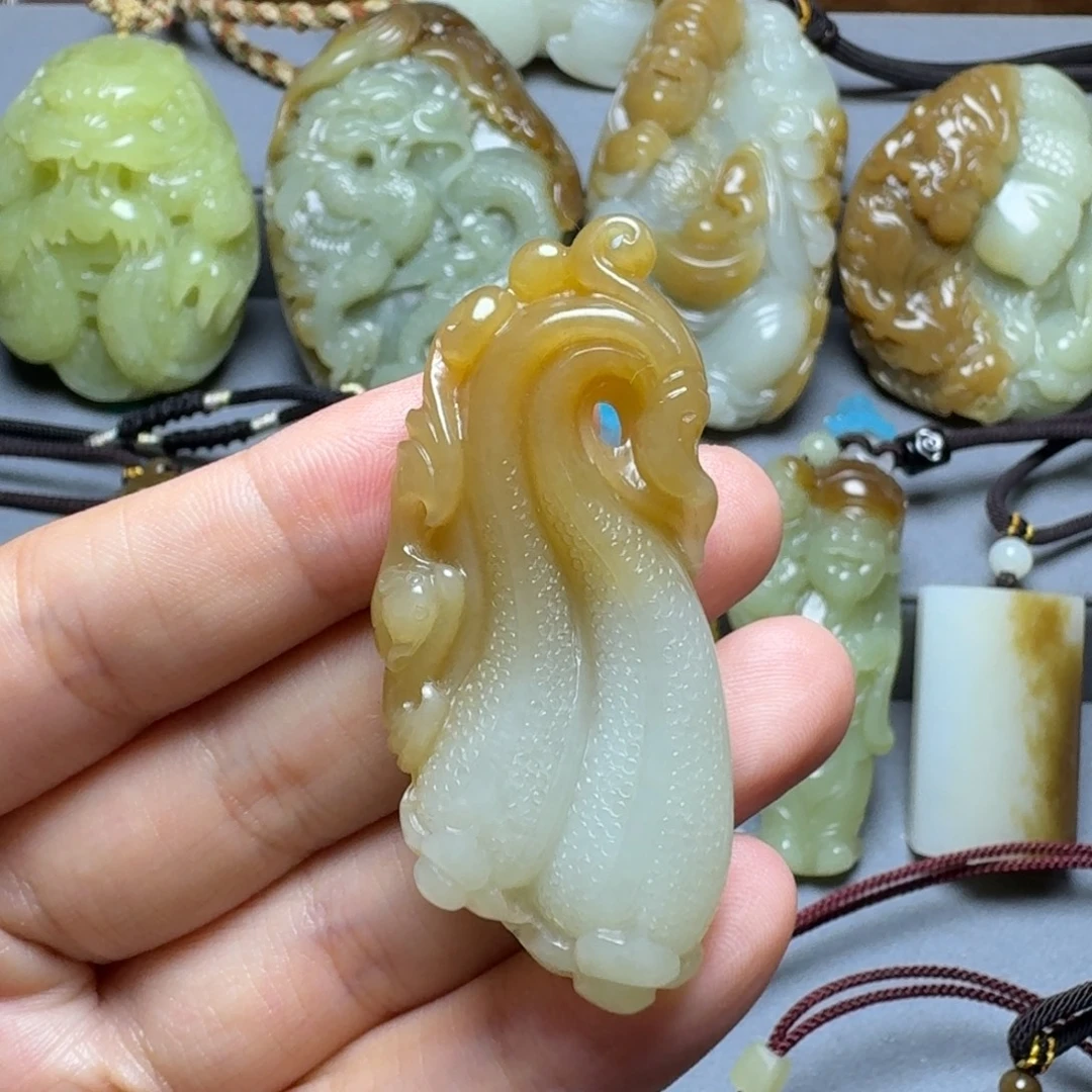 颈饰未镶嵌和田玉