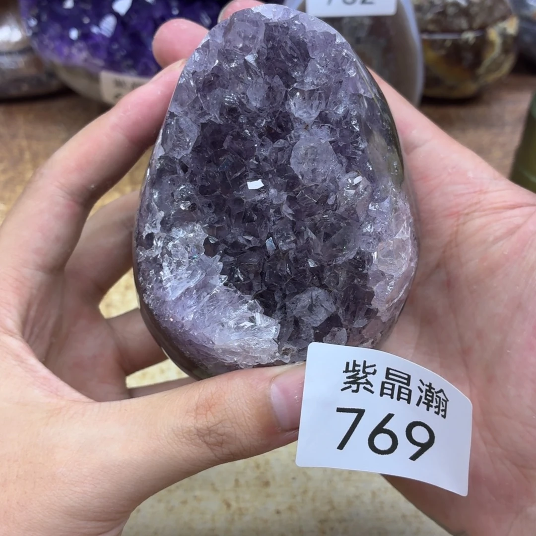 未镶嵌水晶大型摆件（非配饰）