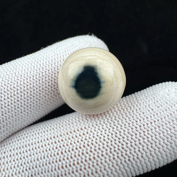 K4932天然猛犸牙 蓝眼睛圆珠17.8mm 支持鉴定假一罚十