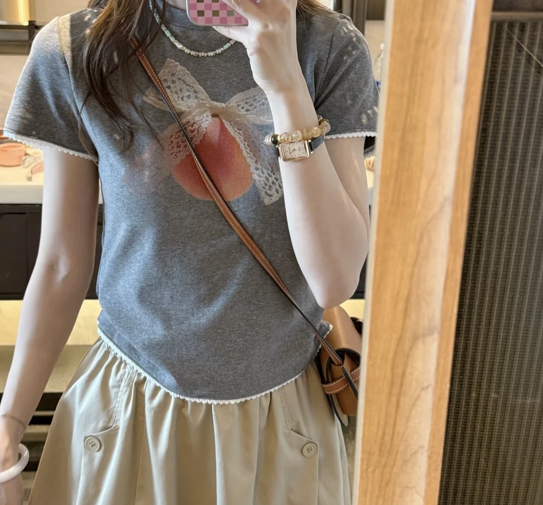 【香菜家】百搭短袖刺绣蝴蝶拼接印花T恤宽松小众显瘦上衣