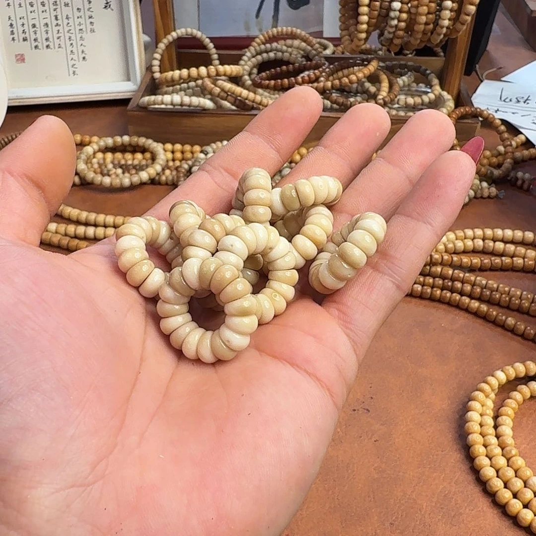 手串菩提根/象牙果龙脊菩提手捻（颗颗带月）