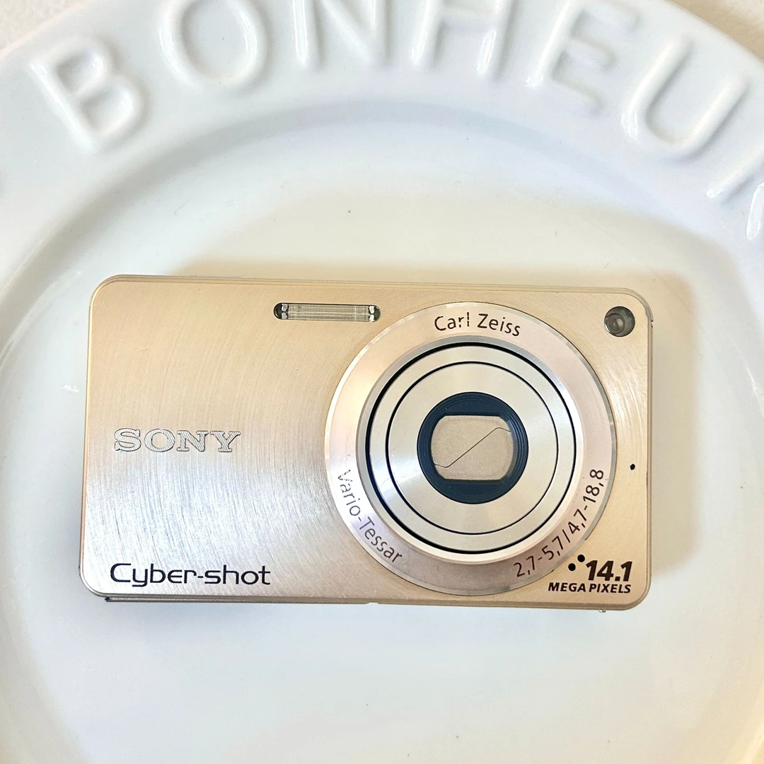 9新 Sony/索尼 W350 热门香槟色 1410w像素4倍光变 冷白皮清晰ccd