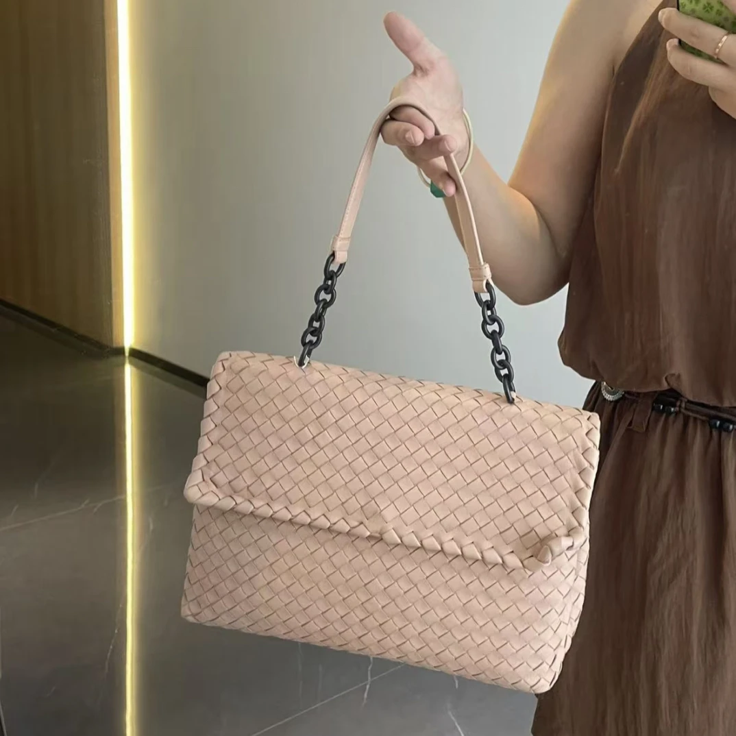 95新 BOTTEGA VENETA/葆蝶家 bv奥林匹克大号邮差包95新/1111