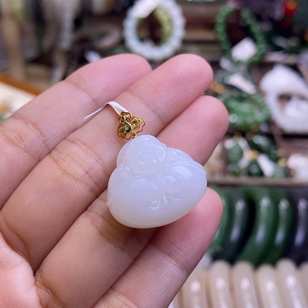 颈饰未镶嵌和田玉毕业级且末白羊脂白玉抱抱佛