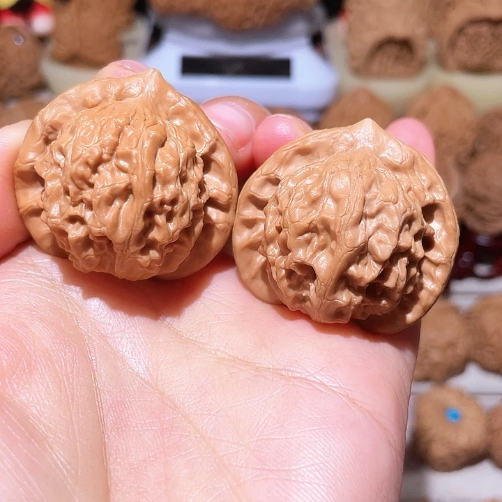 文玩核桃把件精品大耳朵图图38尺放漏款