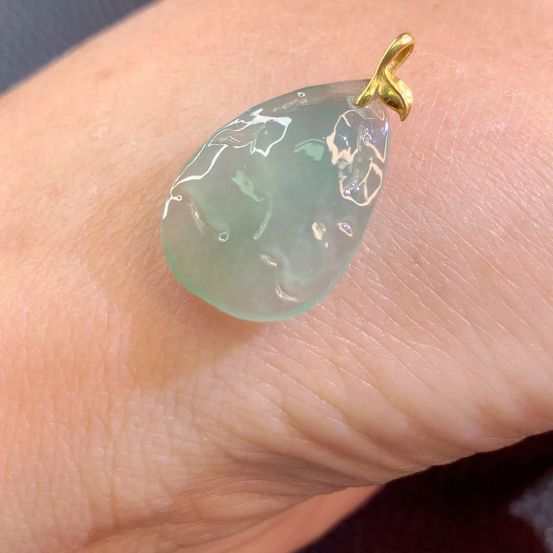 翡翠18K金镶嵌颈饰翡翠