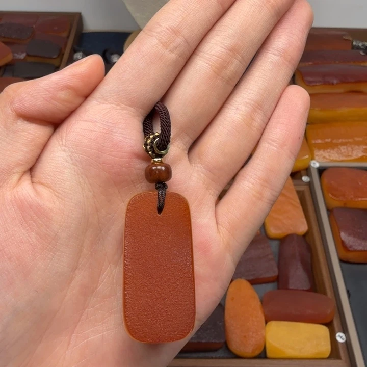 蜜蜡吊坠(赠链)未镶嵌