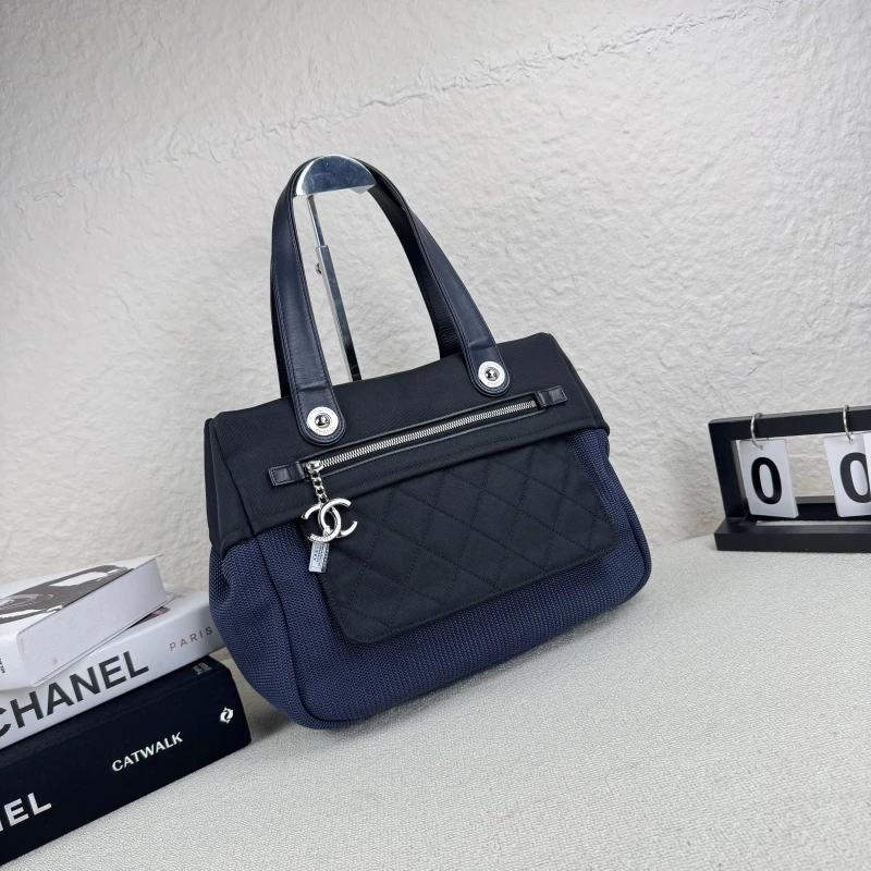 95新 Chanel/香奈儿 蓝色帆布拼皮tote单肩包 底长32 17开
