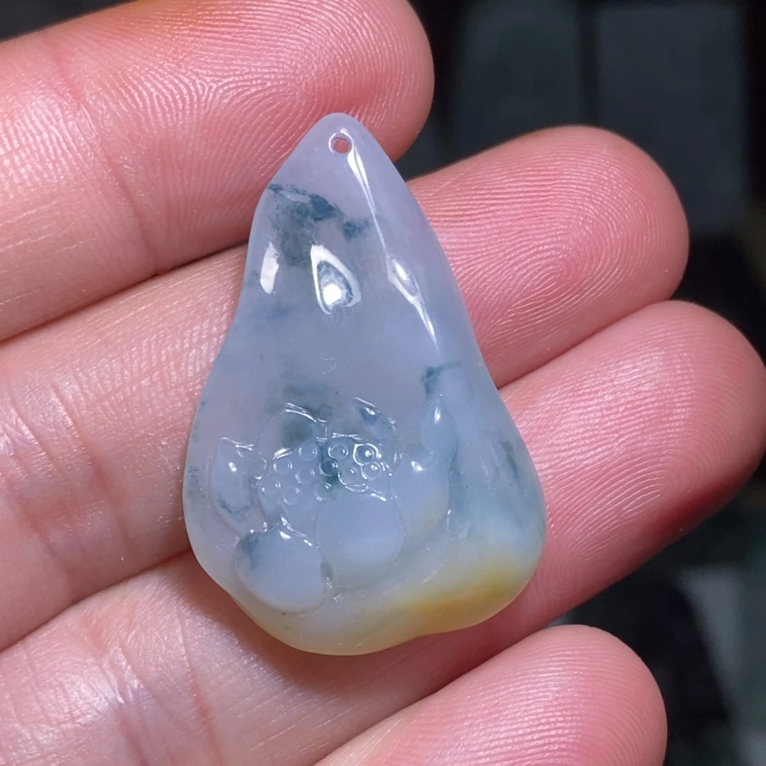 定制翡翠未镶嵌荷花